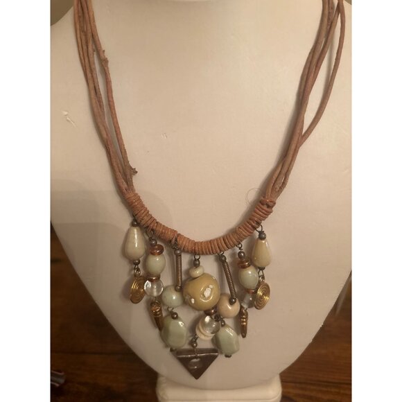 Boho Babe Chunky Bead Tassel Necklace Suede Cord & Tribal Vibe Gold Tone Pendant - Picture 1 of 14